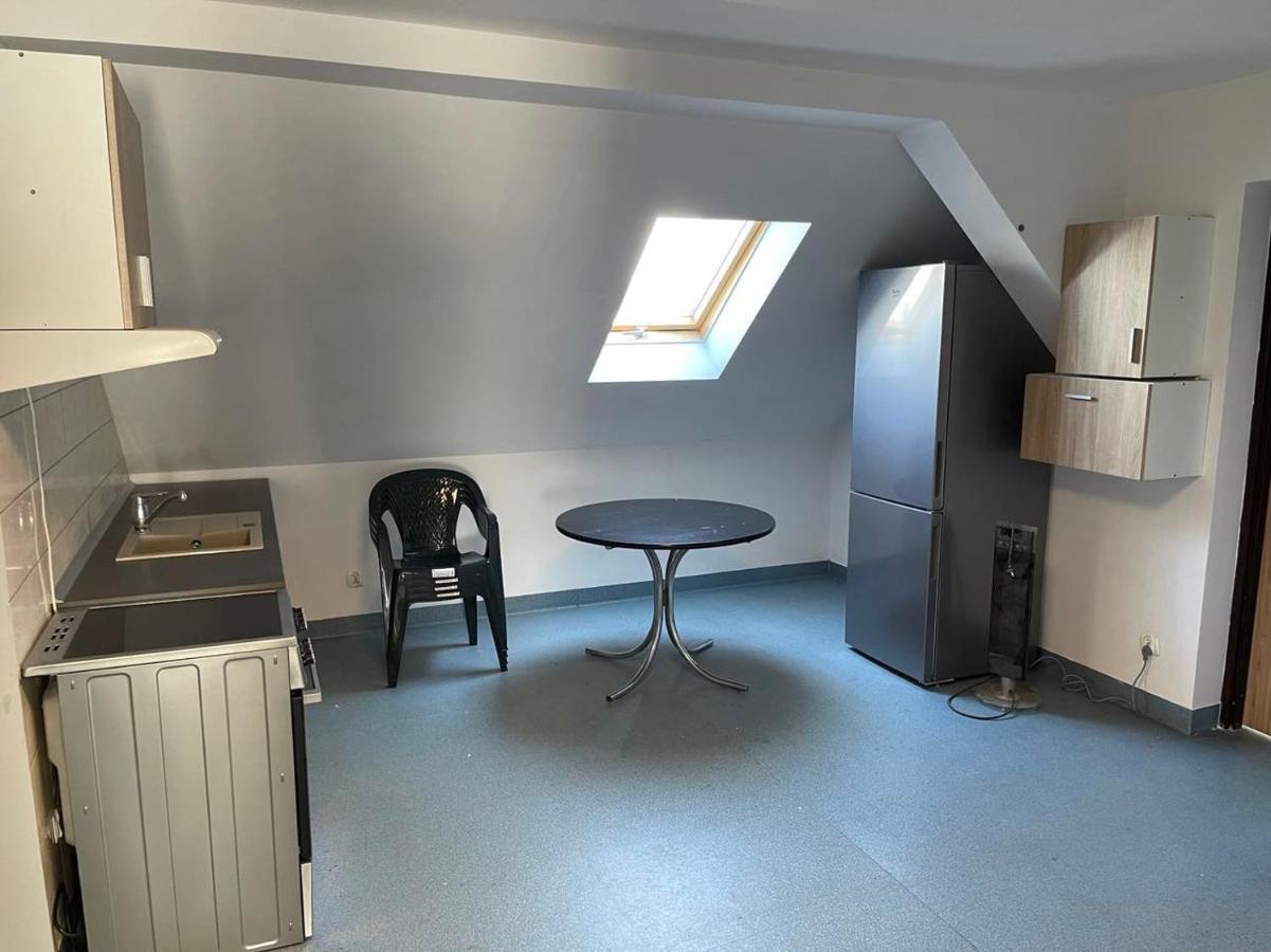 Lawendowa Przystan Pokoj Nr 9 Poddasze Trzebnica Exteriér fotografie