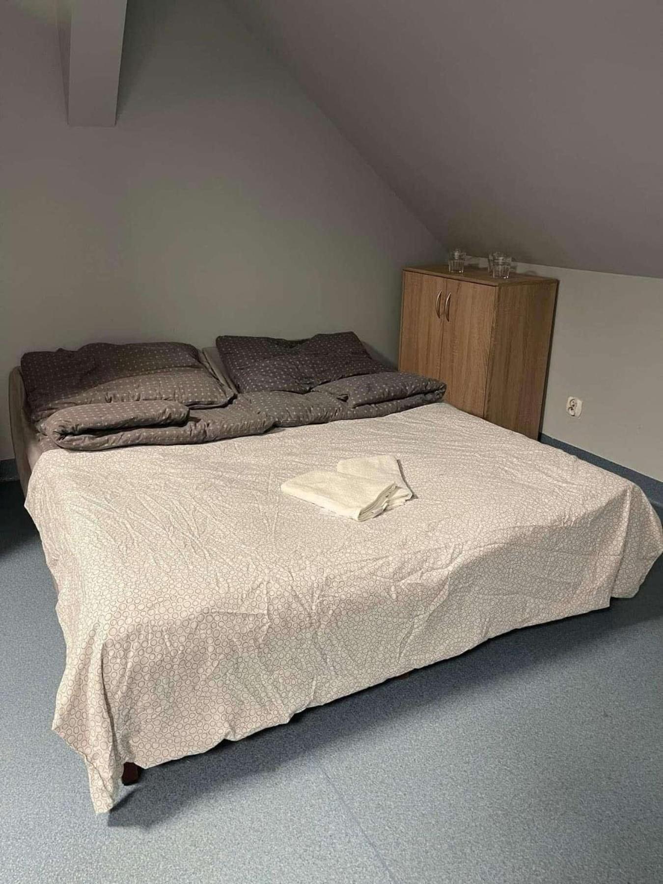 Lawendowa Przystan Pokoj Nr 9 Poddasze Trzebnica Exteriér fotografie